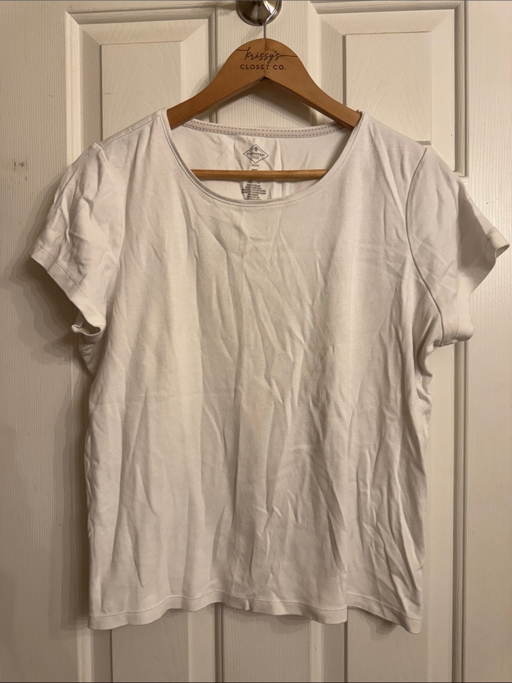 St. John's Bay White Scoop Neck Short Sleeve Tee